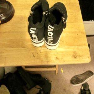 Kids Loverboy tennis shoes